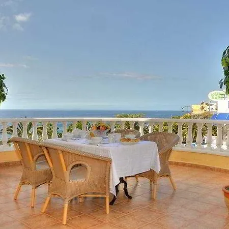 Club La Mar Puerto de Santiago (Tenerife)